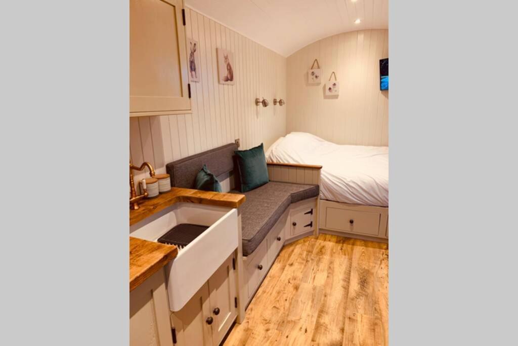 Lle Mary - Beautiful Views, Hot Tub, Secluded, Dog Welcome, Barmouth Llanddwywe Exterior photo